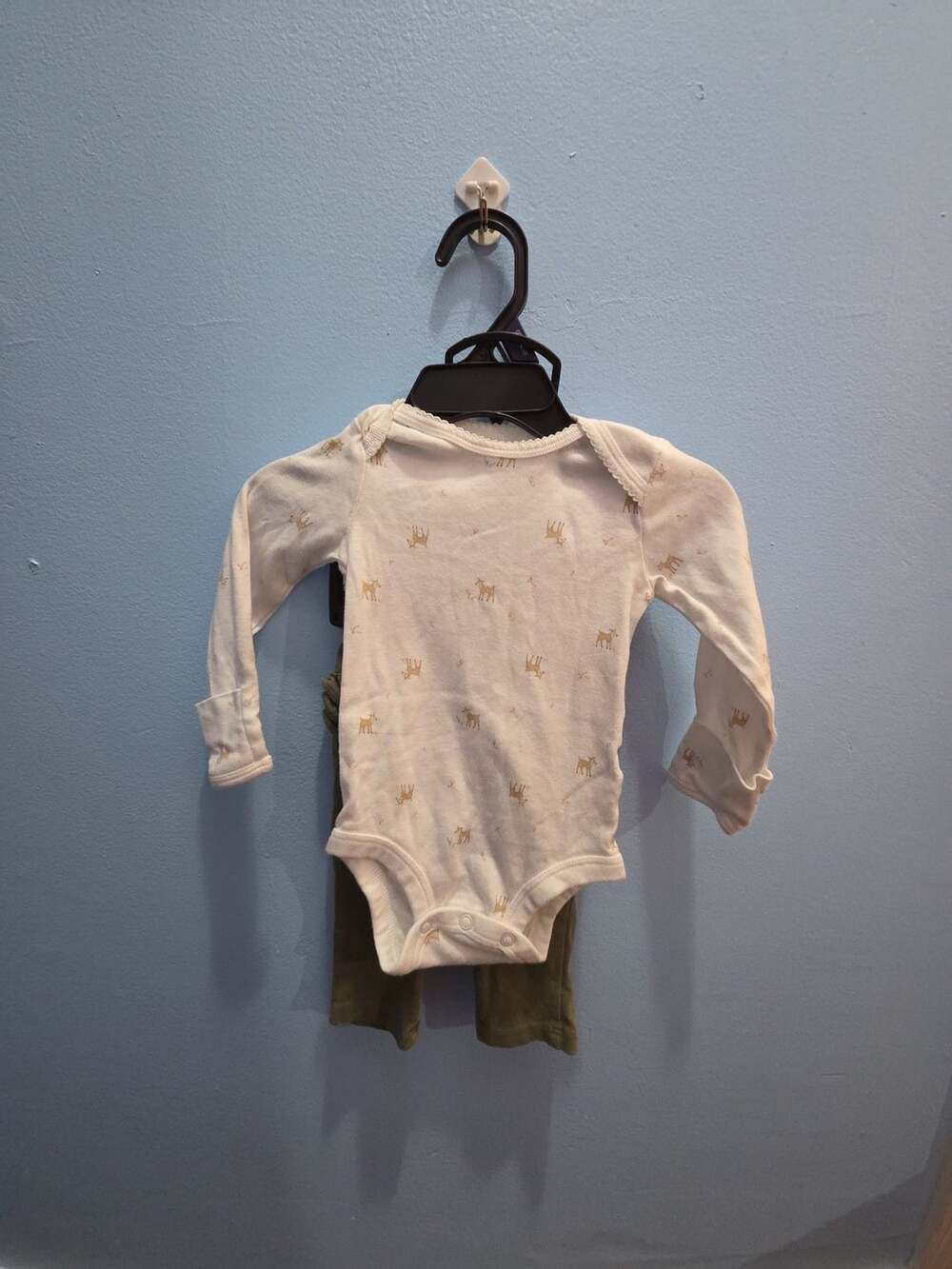 Carter's Bodysuit And Pant Set Size 3M
